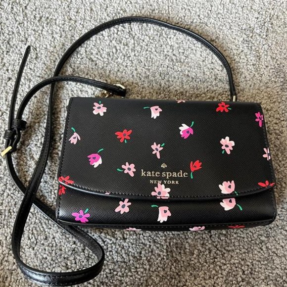 kate spade Handbags - Kate spade - Black crossbody purse